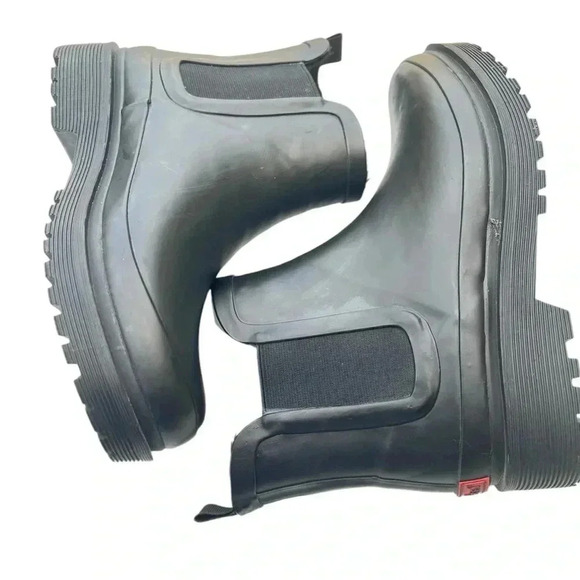 Chooka Women's Waterproof Plush Chelsea Bootie Fashion Rain Boot Preowned - Picture 2 of 8